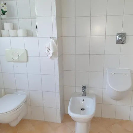 Family Apartment Linz Wohnen Mit Garten Am Fusse Des Poestlingbergs Top Lage Villenviertel Esterno foto